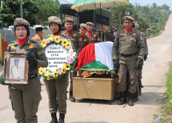 Sekda Muara Enim Pimpin Upacara Kedinasan Pelepasan Jenazah Bupati Nang Ali Solichin