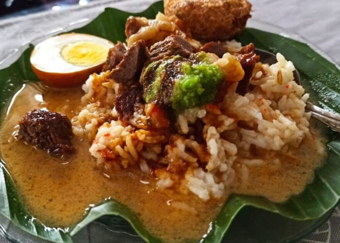Nasi Gandul Khas Pati, Kuliner Tradisional yang Tetap Digemari Lintas Generasi