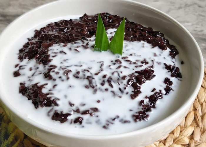 Bubur Ketan Hitam : Kuliner Tradisional yang Tetap Memikat Lidah Masa Kini