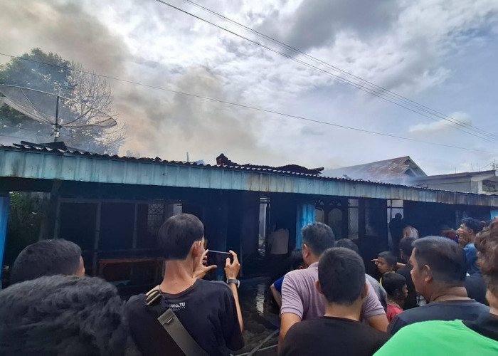 IRT di Lubuklinggau Bakar Rumah yang Dijual Suaminya, Ini Penyebabnya!