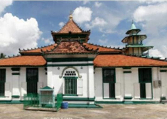  Memikat Langit: Keindahan Arsitektur Masjid Lawang Kidul, Kamu Harus Tau!