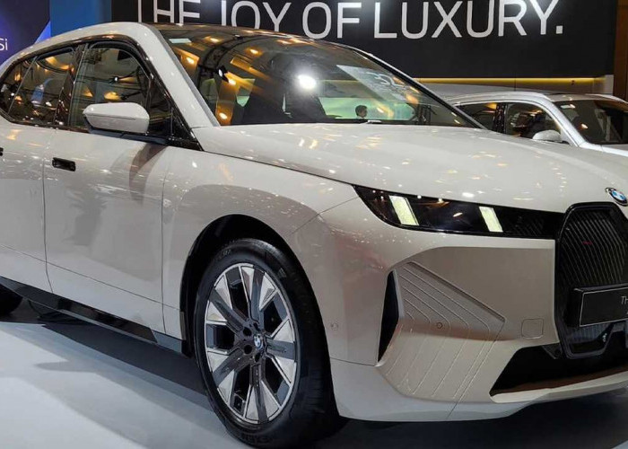 Facelift BMW iX 2025 Tampil Lebih Elegan, Tenaga 408 HP dan Baterai 94,8 kWh