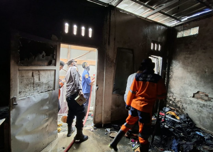 Korsleting Control Box Pompa Air Diduga Picu Kebakaran Rumah di Tanjung Raja