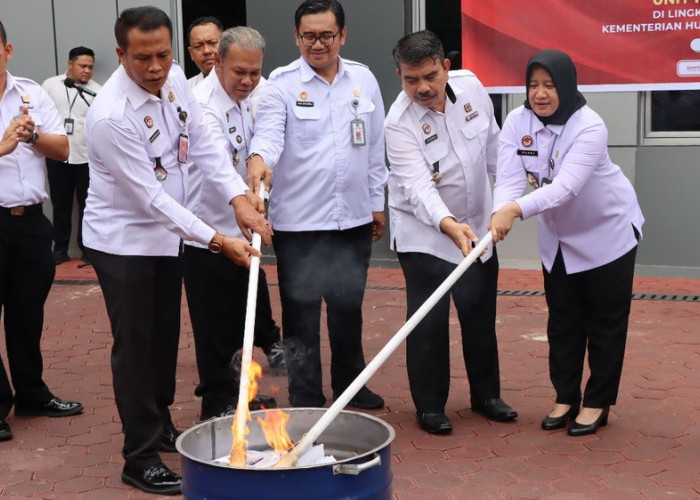 Wujud Digitalisasi, Kemenkumham Sumsel Musnahkan 83 Ribu Arsip