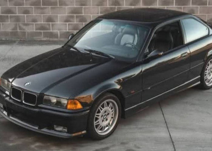 BMW Seri 3 E36: Dari Sedan Elegan hingga Coupe Bertenaga, Legenda yang Tak Pudar