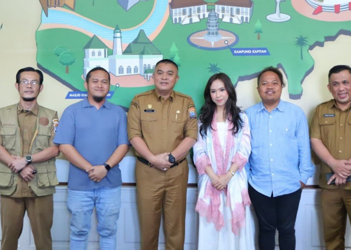 Sekda Palembang Aprizal Hasyim Dukung Penuh Gladys di Ajang Indonesia Idol