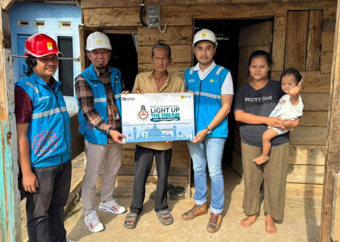 Berkah Ramadan, PLN UP3 Lubuklinggau Nyalakan Listrik Gratis untuk Warga Prasejahtera di Karya Bakti
