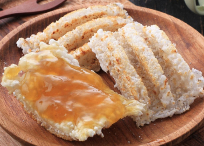 Kue Pancong Kelapa, Jajanan Tradisional yang Kembali Digemari Berbagai Kalangan