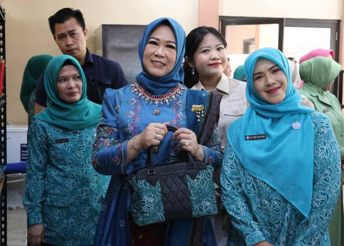 Tingkatkan Ekonomi Kreatif, Ketua TP PKK Sumsel Feby Deru Luncurkan Jumputan dan Toko PKK di Muara Enim