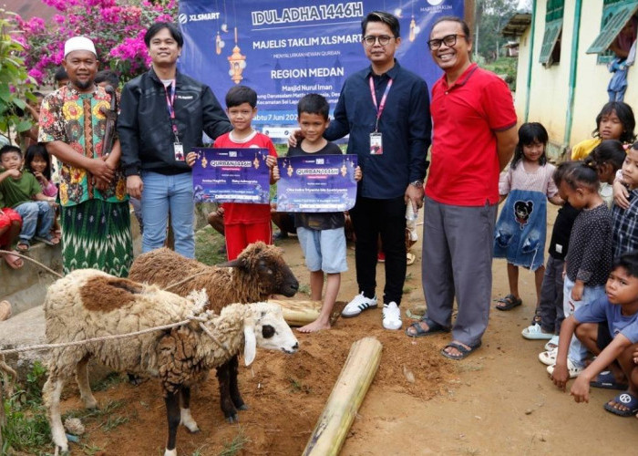 Rayakan Idul Adha 1446H XLSMART Salurkan Hewan Kurban untuk Masyarakat