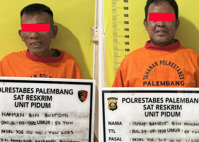Dua Pria Bersenjata di Keramasan Dibekuk, Pistol Rakitan Berisi 7 Peluru dan 4 Sajam Disita