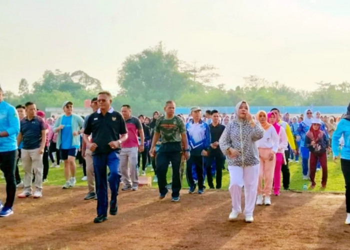 Semarak HUT ke-24, Pemkot Prabumulih dan Masyarakat Gelar Senam Bersama di Stadion Talang Jimar