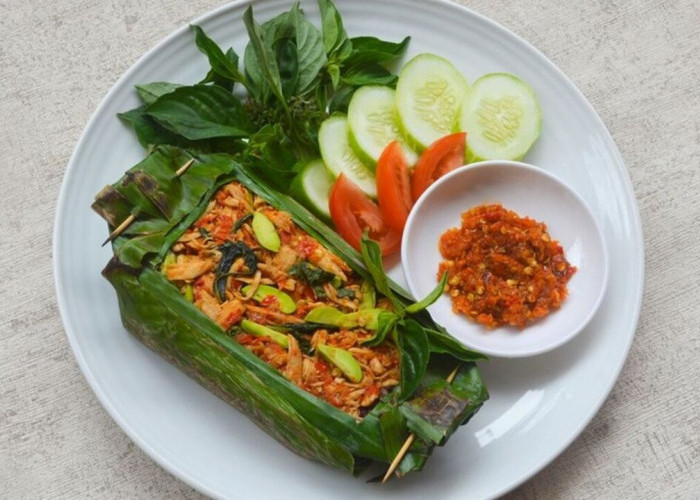 Nasi Bakar, Kuliner Tradisional yang Terus Digemari di Tengah Tren Makanan Modern