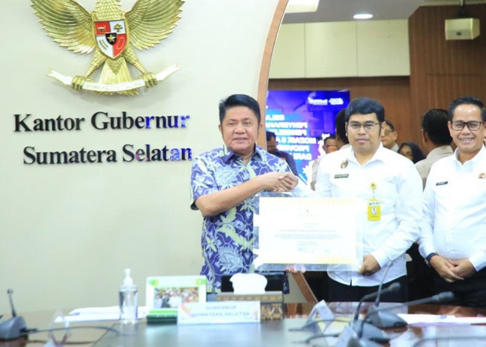Gubernur Herman Deru Terima Sertifikat HPL Mozaik 5 dan 6, Dorong Percepatan Tata Ruang dan Digitalisasi 