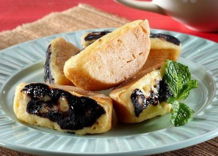 Kue Pancong, Jajanan Tradisional yang Kembali Naik Daun di Tengah Gempuran Kuliner Modern