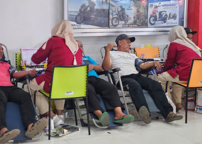 Ciptakan Kepedulian, Hadirkan Harapan, Astra Motor Sumsel Gelar Donor Darah HUT ke-56