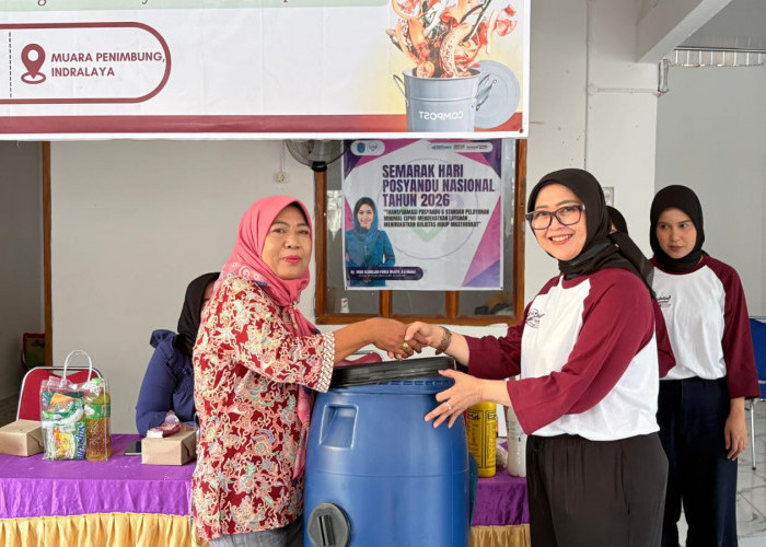 Sampah Tak Lagi Dibuang, FKM Unsri Gerakkan Warga Muara Penimbung Ulu Kelola Sampah Organik dengan Komposter