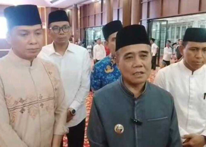 Buka Puasa Bersama 273 Petugas Kebersihan, dihadiri Wabup Ardani dan Anggota DPR RI