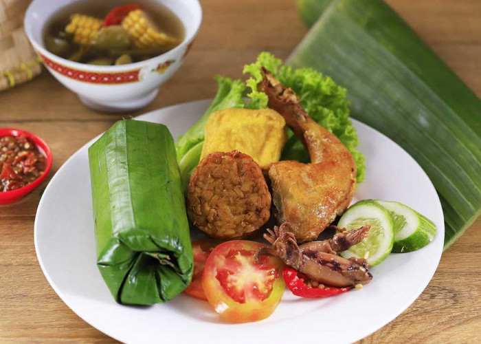 Nasi Timbel, Warisan Kuliner Sunda yang Tetap Menggugah Selera di Tengah Modernisasi