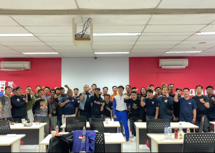 Pahami Sinyal Tangan Saat Touring Bersama Astra Motor Sumsel, Ini Panduannya