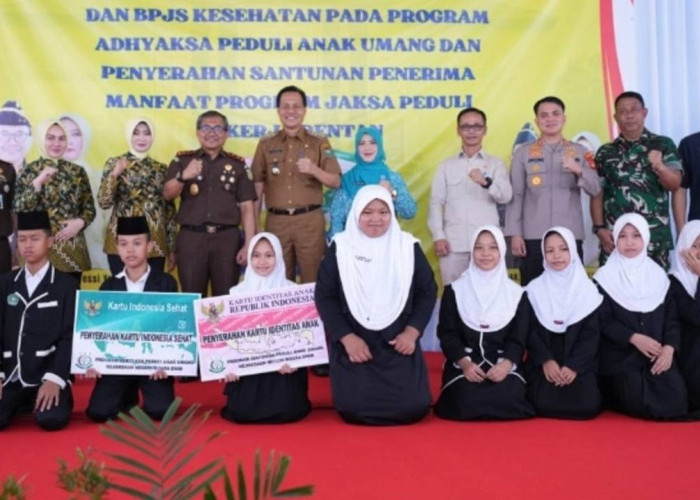 Kajati Sumsel Apresiasi Kejari Muara Enim Serahkan Ribuan KIA