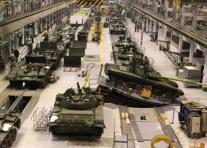 Rusia Memproduksi 125 Tank dan 250.000 Amunisi Setiap Bulan!