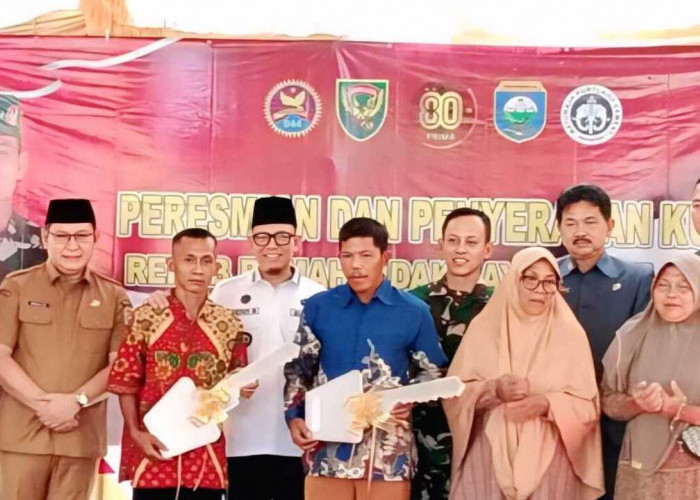 Pangdam II Sriwijaya Salurkan Bantuan Bedah Rumah Untuk Warga OKU