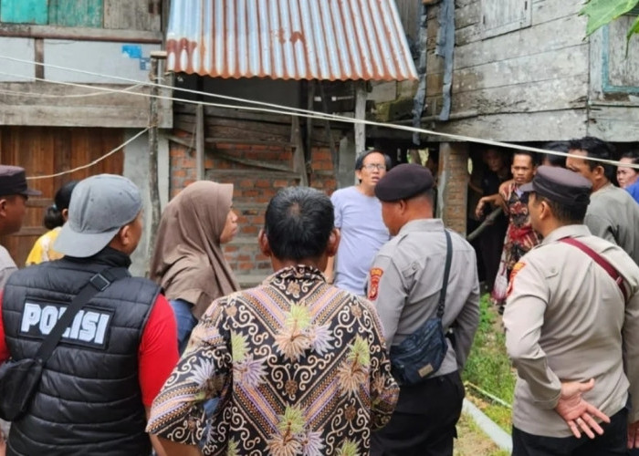 Ngeri! Seorang Ibu Kandung di SP Padang OKI Bacok Anak Sendiri