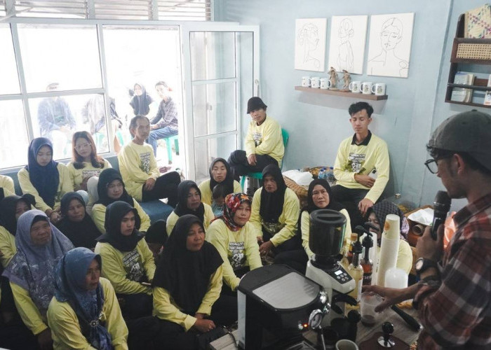 Pusri Tingkatkan Kapasitas Umk Desa Tebat Benawa Melalui Pelatihan Digital Marketing Dan Kopi Kekinian 