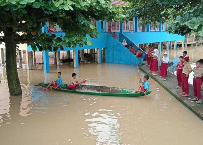 Hujan Deras Picu Banjir di Prabumulih, Ratusan Rumah di Enam Kelurahan dan Desa Terendam