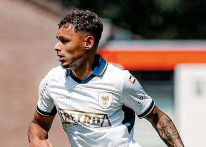 Dean James Bersinar dengan 1 Assist Lawan PSV, Tapi Gagal Juara