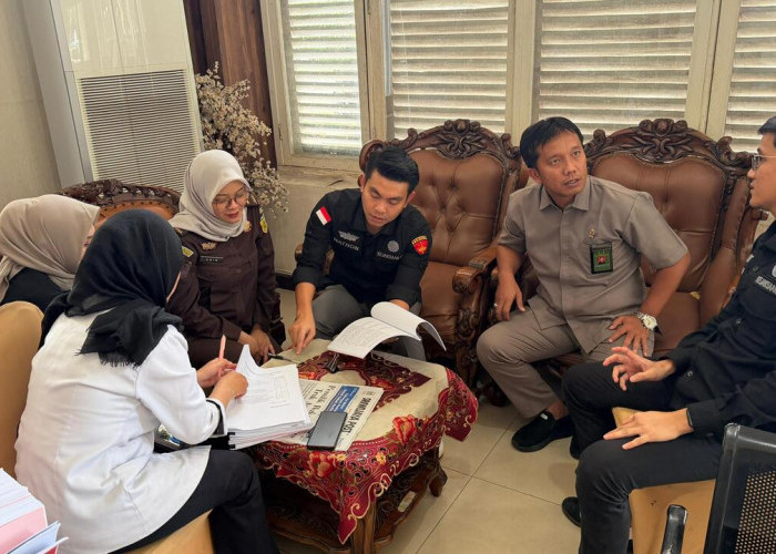 Kejari Ogan Ilir Resmi Limpahkan Tersangka Mafia Tanah ke PN Palembang