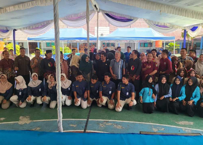 Peduli Pendidikan, Kiky Subagio Perjuangkan Alat Olahraga hingga Komputer Sekolah 