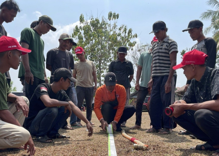 Pertamina EP Pendopo Field Latih Warga Benakat Minyak Hadapi Karhutla, Siagakan 5 Mobil Pemadam
