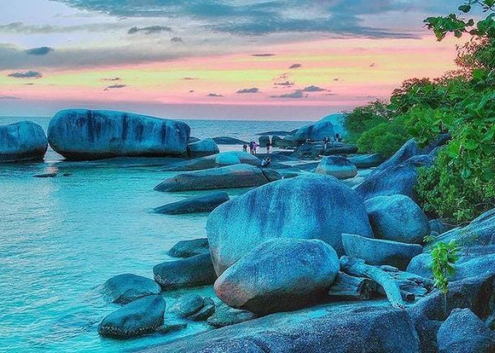 Moleknya Pantai Tanjung Tinggi Bangka Belitung, Lokasi Syuting Film Laskar Pelangi, Liburan Kesana, Yuk !