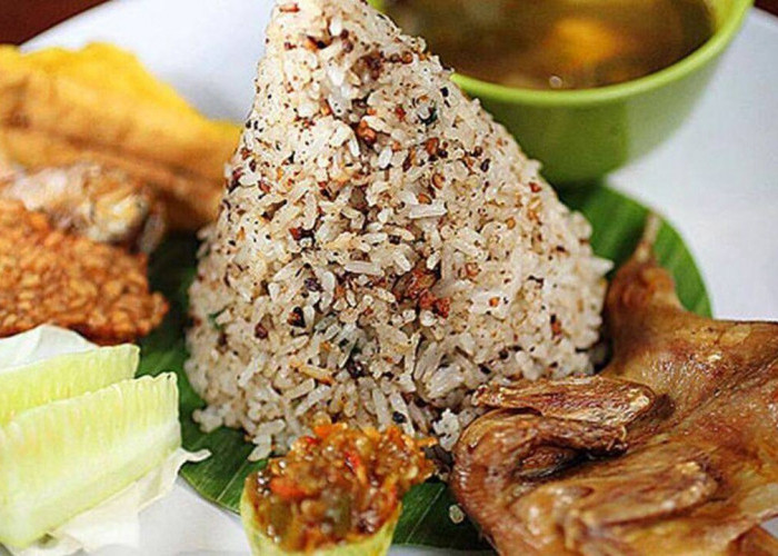 Nasi Tutug Oncom, Kuliner Tradisional Khas Sunda yang Tetap Bertahan di Tengah Modernisasi