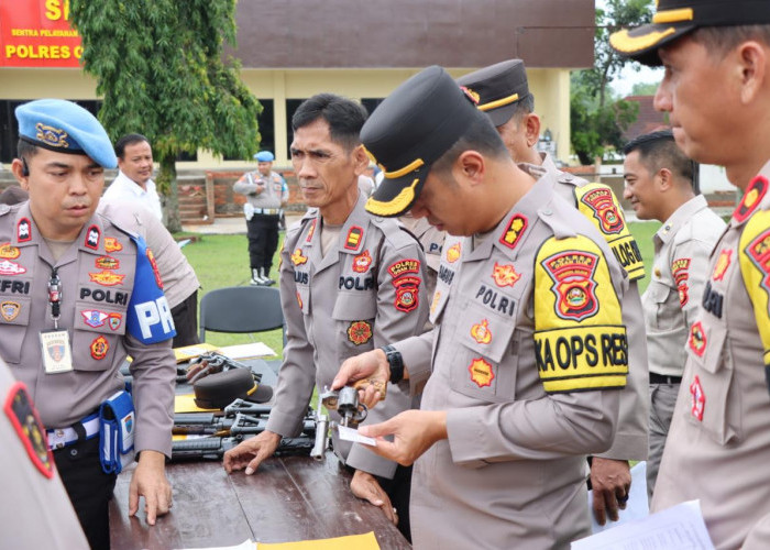 Pastikan Penggunaan Senpi Sesuai Prosedur, Anggota Polres Ogan Ilir dan Polsek Jajaran Diperiksa