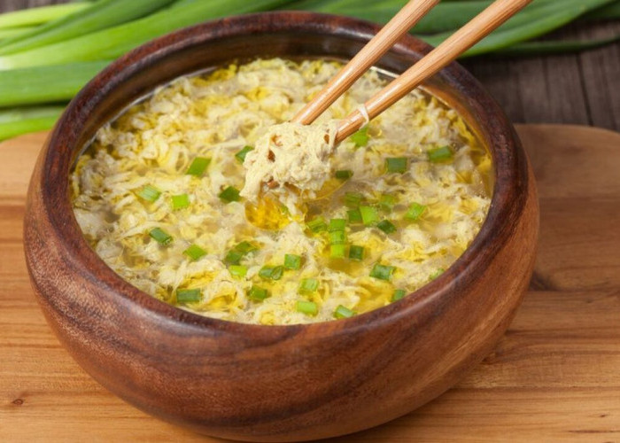 Sup Telur, Hidangan Sederhana yang Hangatkan Tubuh dan Hati