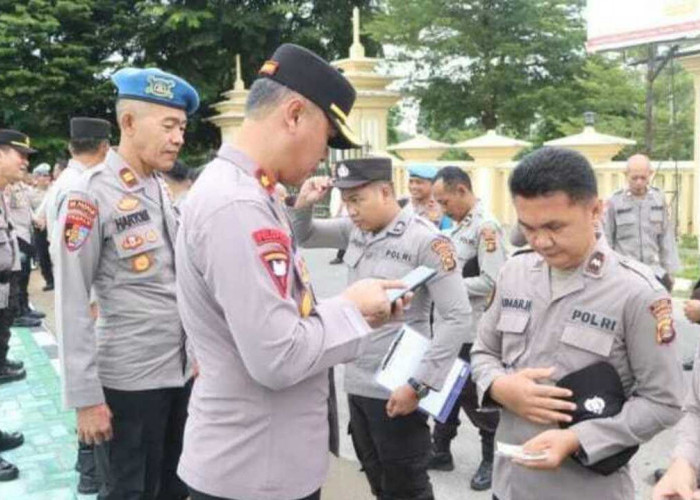 Periksa Kelengkapan Senpi hingga Aplikasi Judol