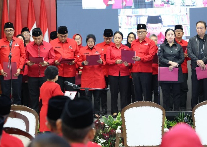 Megawati Soekarnoputri Lantik Pengurus DPP PDIP: Ada Nama Ganjar Pranowo dan Basuki Tjahaja Purnama