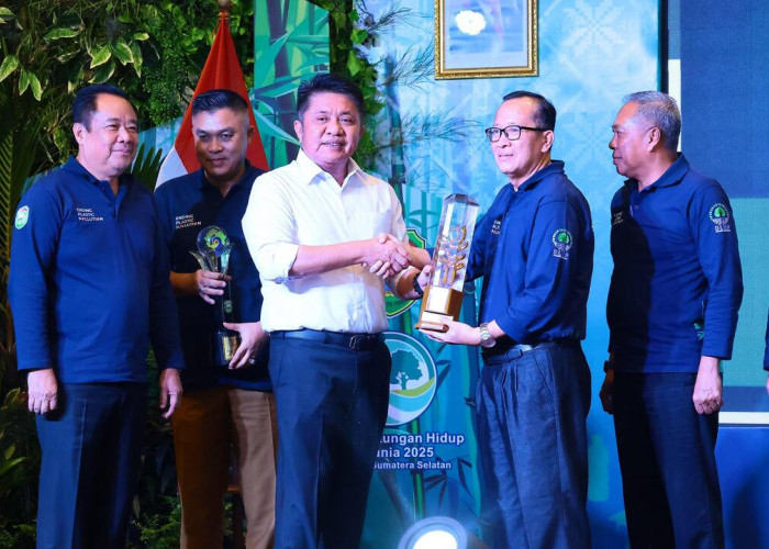Gubernur Herman Deru Ajak Semua Pihak Bangun Kesadaran Kolektif Kurangi Polusi Plastik