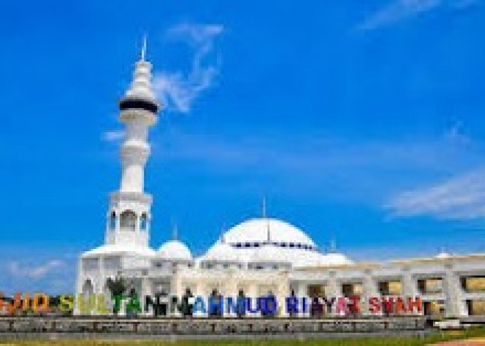 Pemekaran Wilayah Kepulauan Riau: Daerah Otonomi Baru Provinsi Batam Miliki Masjid Termegah di Sumatera
