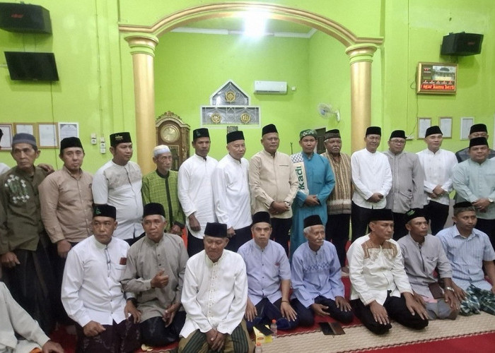 Hadiri Maulid Nabi di Masjid Miftahul Hidayah, H Arlan Ajak Warga Teladani Rasulullah dan Bangun Daerah Bersam