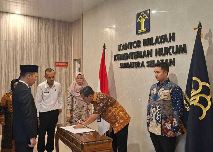 Kanwil Kemenkum Sumsel Lantik Notaris Pengganti : Tanggung Jawab dan Perannya Sama
