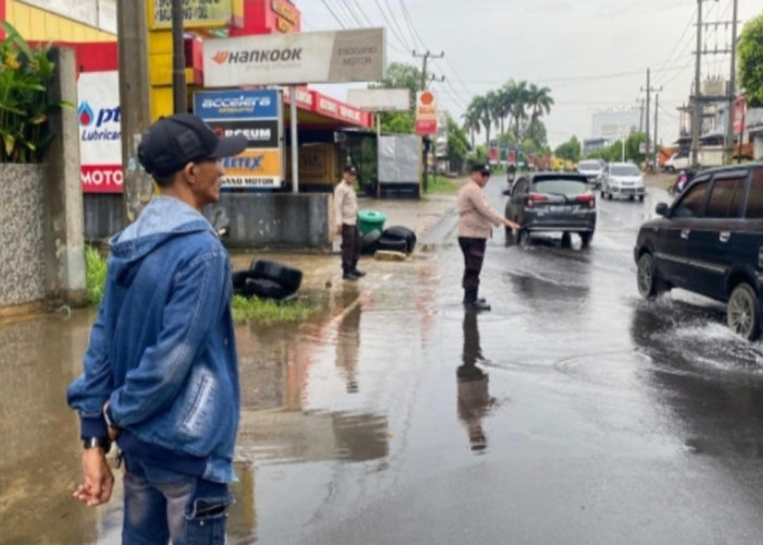 Banjir Meluas di OKU, Jalan Lintas Tengah Kini Tergenang Air