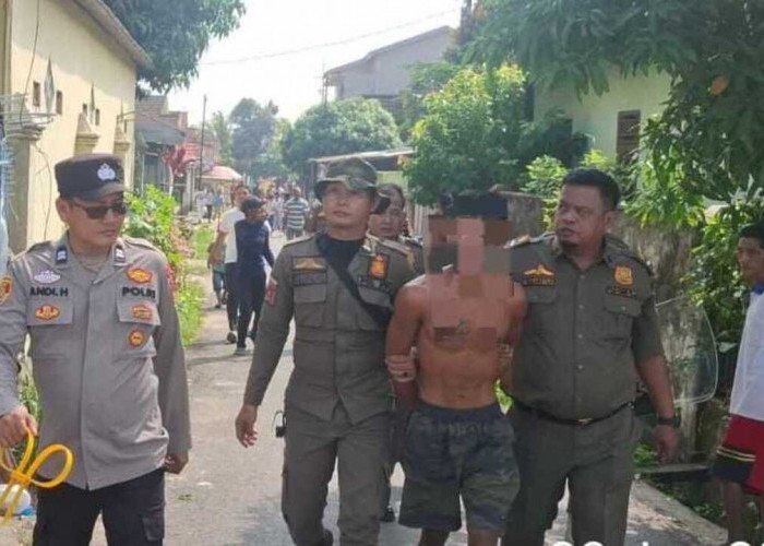 Satpol PP Ogan Ilir Evakuasi Dua ODGJ, Satu Kerap Bawa Sajam dan Resahkan Warga
