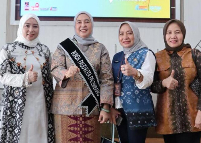 Dukung Wajib Belajar 13 Tahun, Dewi Sastrani Ratu Dewa Terima Penghargaan Bunda PAUD Sumsel