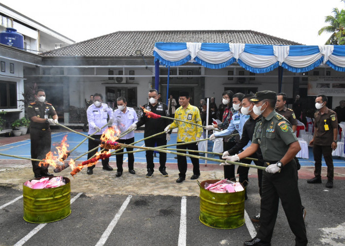 Tidak Terima Ditagih Hutang, Komara Bunuh Tetangga