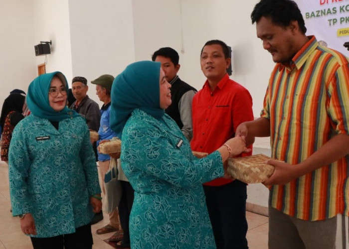 Pemkot dan BAZNAS Salurkan 200 Paket Gizi Protein Hewani di Sukarami