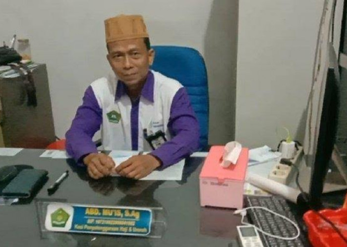 Kemenhaj OKU Bagikan 230 Koper Calon Haji Jelang ke Tanah Suci